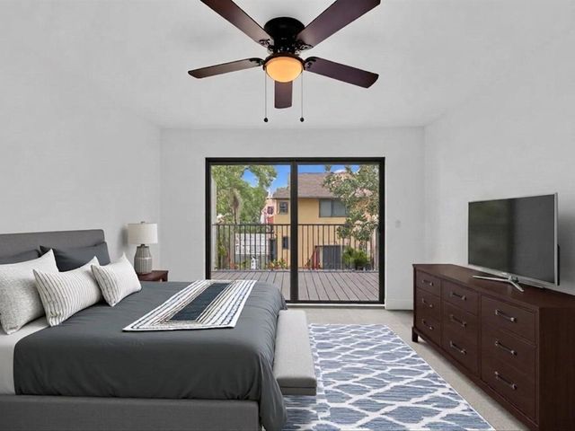 3841 Farragut Street, Hollywood, FL 33021