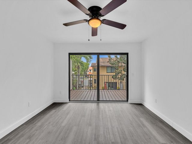 3841 Farragut Street, Hollywood, FL 33021