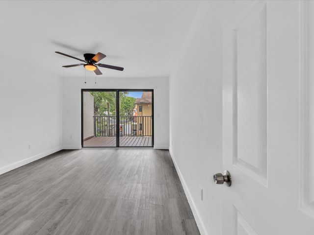 3841 Farragut Street, Hollywood, FL 33021