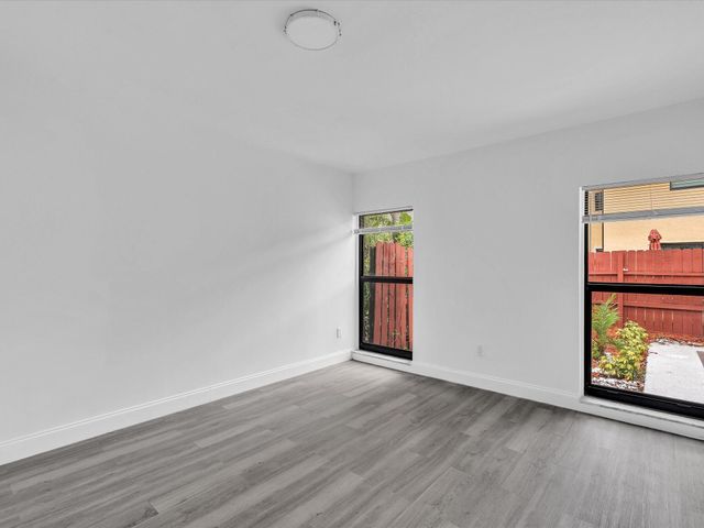 3841 Farragut Street, Hollywood, FL 33021