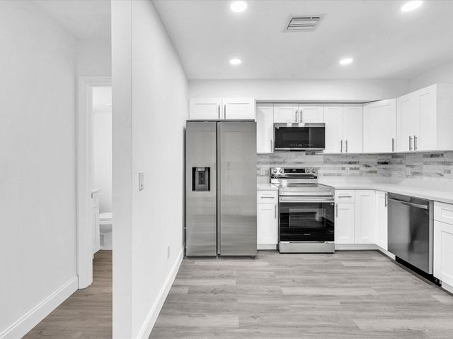 3841 Farragut Street, Hollywood, FL 33021