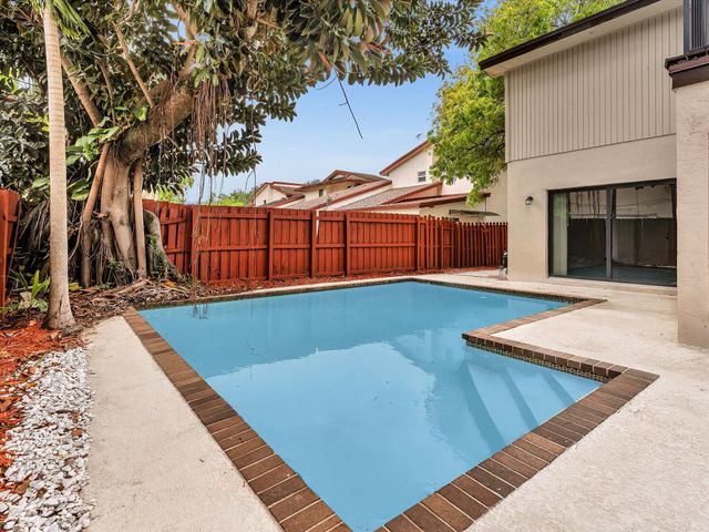 3841 Farragut Street, Hollywood, FL 33021