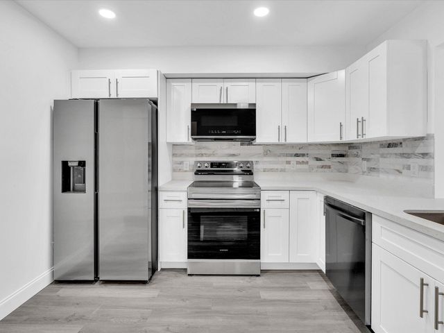 3841 Farragut Street, Hollywood, FL 33021