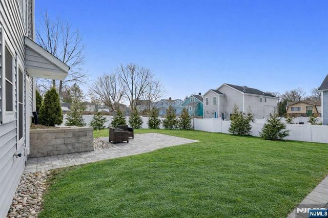 20 Zazzetti Street 3, Waldwick, NJ 07463