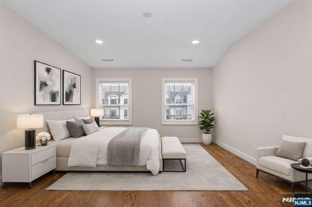 20 Zazzetti Street 3, Waldwick, NJ 07463