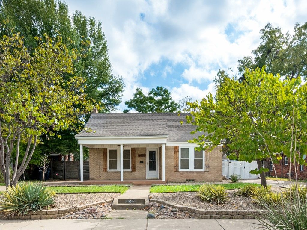 1122 Bonnie Brae Avenue, Fort Worth, TX 76111 — exterior