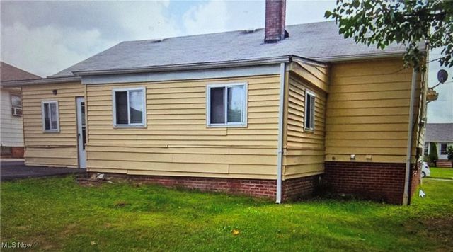 20625 Centuryway Road, Maple Heights, OH 44137