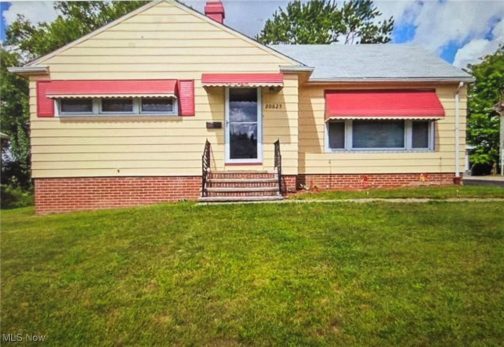 20625 Centuryway Road, Maple Heights, OH 44137