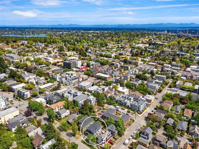 4206 Dayton Avenue N, Seattle, WA 98103