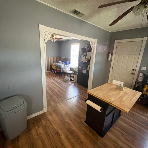 1507 N 5th Street, Tahoka, TX 79373