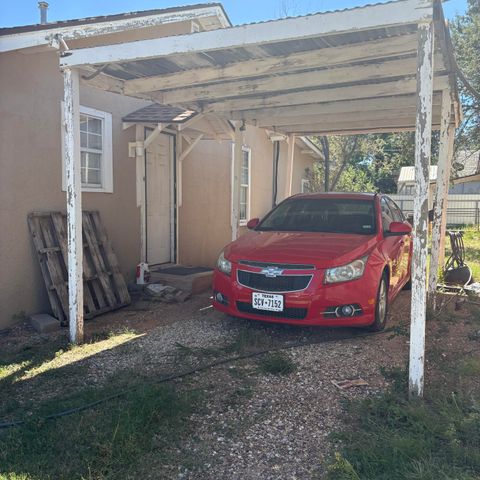 1507 N 5th Street, Tahoka, TX 79373