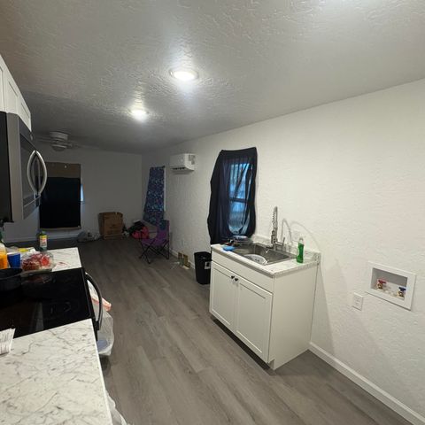 1507 N 5th Street, Tahoka, TX 79373