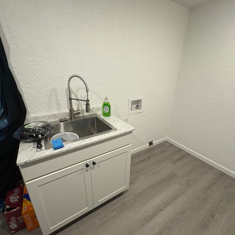 1507 N 5th Street, Tahoka, TX 79373