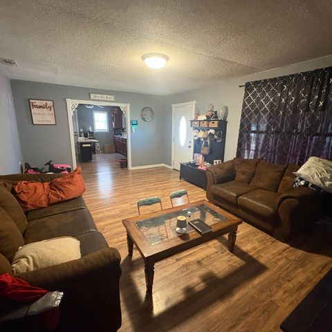 1507 N 5th Street, Tahoka, TX 79373