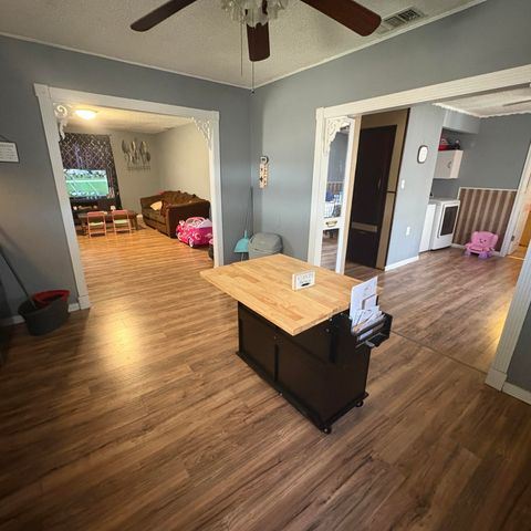 1507 N 5th Street, Tahoka, TX 79373