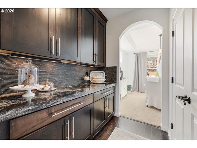 13592 Se SIERRA Dr, Clackamas, OR 97015