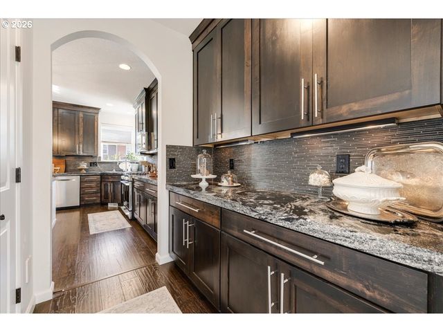 13592 Se SIERRA Dr, Clackamas, OR 97015