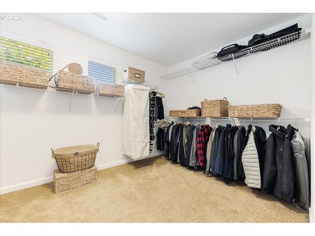 13592 Se SIERRA Dr, Clackamas, OR 97015