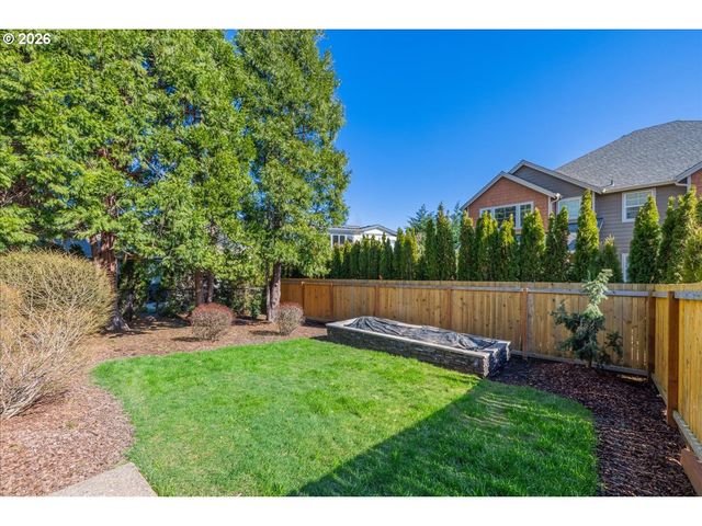 13592 Se SIERRA Dr, Clackamas, OR 97015