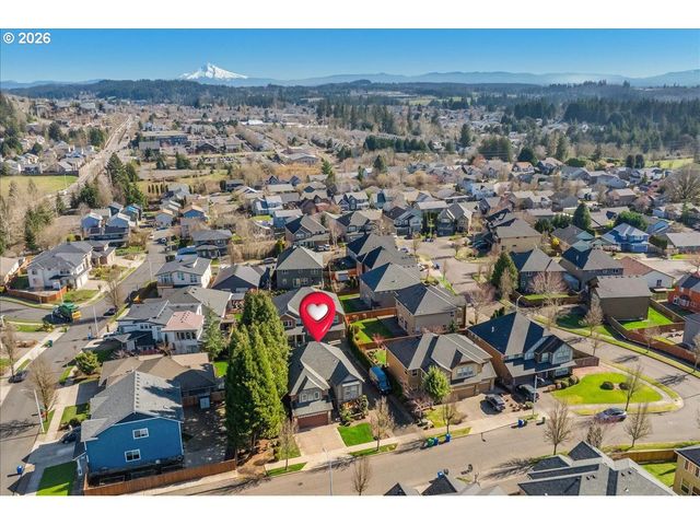 13592 Se SIERRA Dr, Clackamas, OR 97015