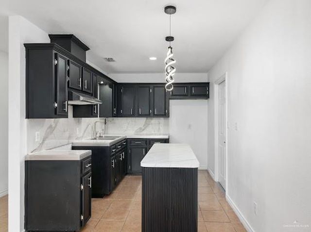 5810 S 28th Lane, Mcallen, TX 78503