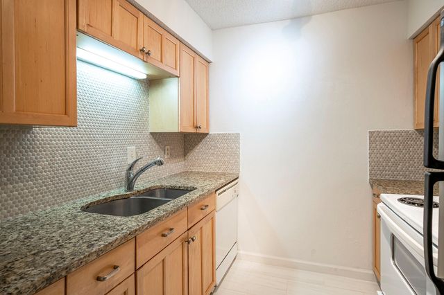 5812 Milton Street 105, Dallas, TX 75206