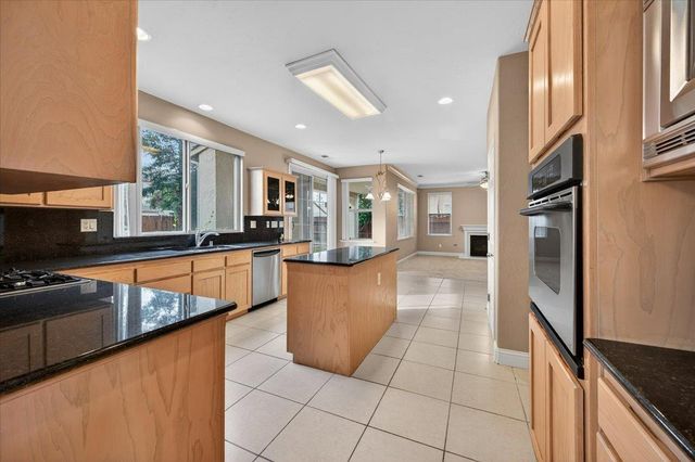 6659 W Morris Avenue, Fresno, CA 93723