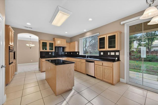 6659 W Morris Avenue, Fresno, CA 93723