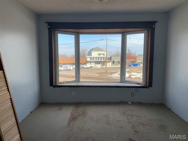 325 Iris Court, St Clair, MO 63077