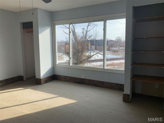 325 Iris Court, St Clair, MO 63077