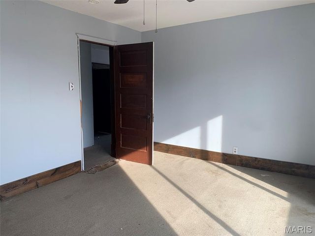 325 Iris Court, St Clair, MO 63077