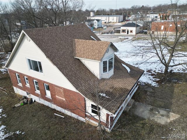 325 Iris Court, St Clair, MO 63077