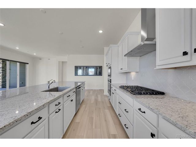 8538 S Quatar St, Aurora, CO 80016