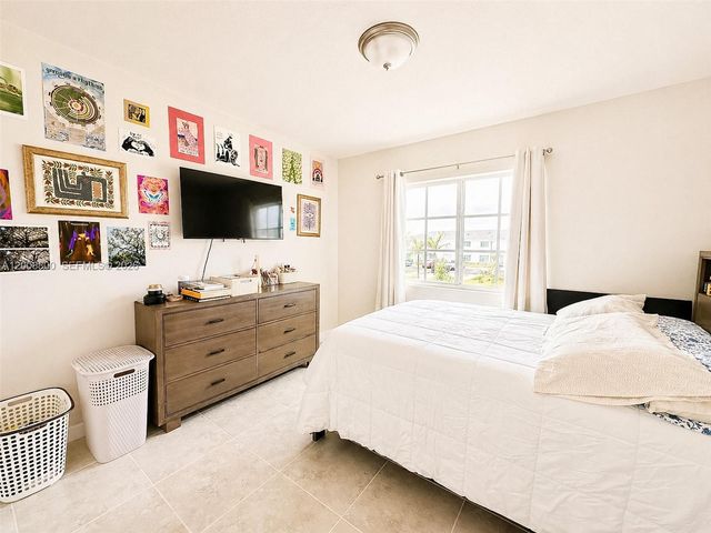 1041 NW 5th St 1041, Florida City, FL 33034