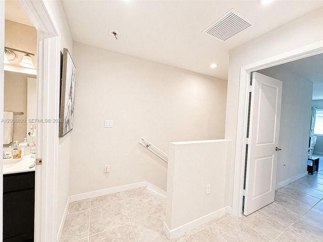 1041 NW 5th St 1041, Florida City, FL 33034