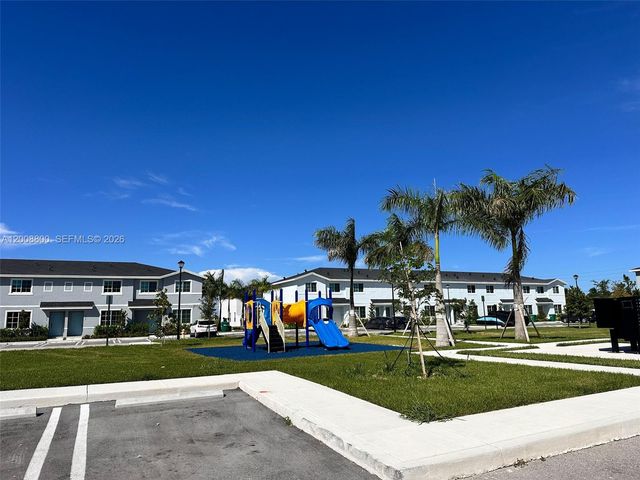 1041 NW 5th St 1041, Florida City, FL 33034