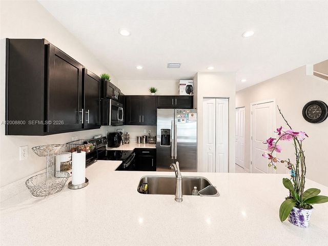 1041 NW 5th St 1041, Florida City, FL 33034