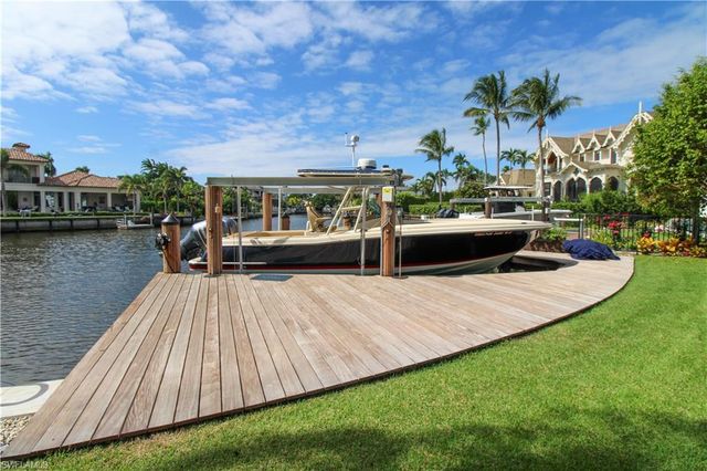 2150 Marina DR, Naples, FL 34102
