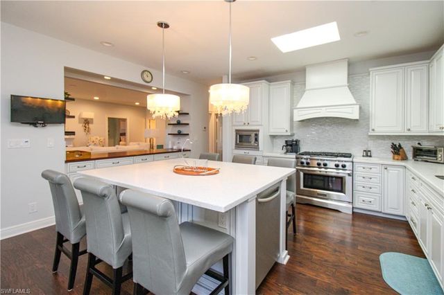 2150 Marina DR, Naples, FL 34102