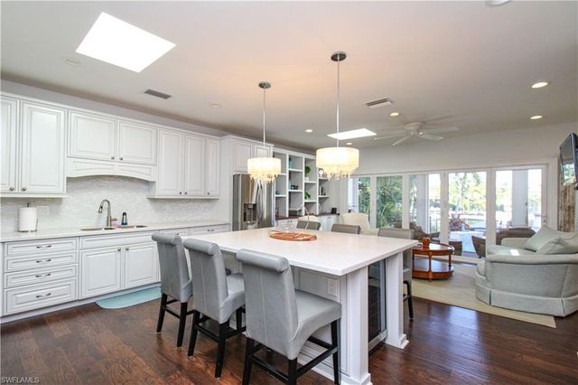 2150 Marina DR, Naples, FL 34102