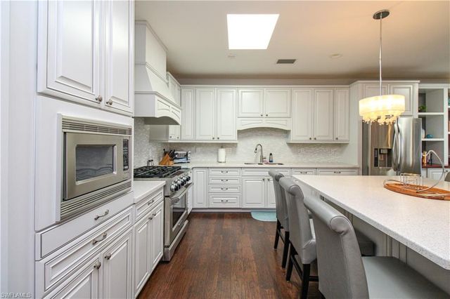 2150 Marina DR, Naples, FL 34102