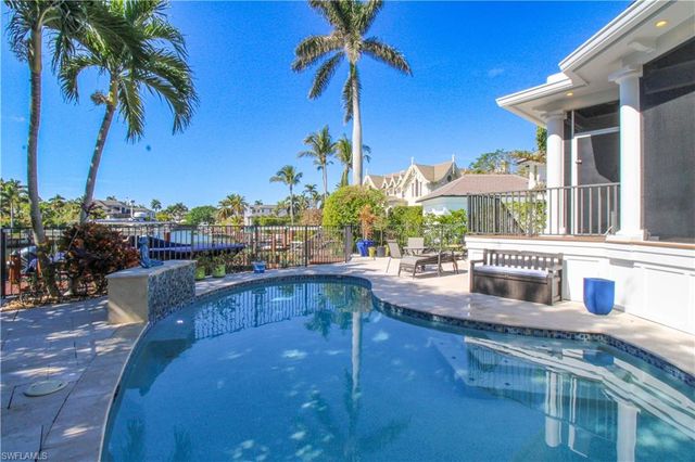 2150 Marina DR, Naples, FL 34102