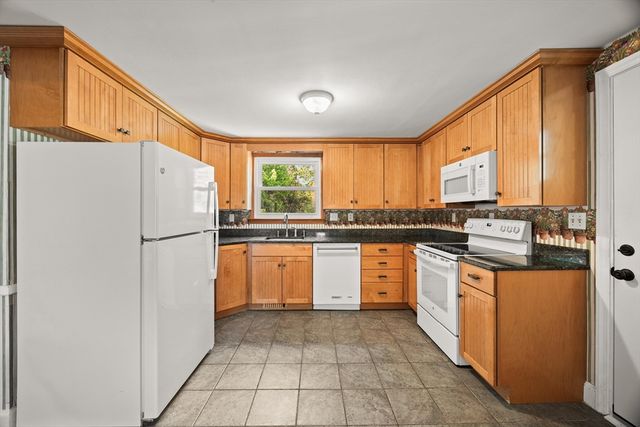 19 Wilbur St, Easton, MA 02356