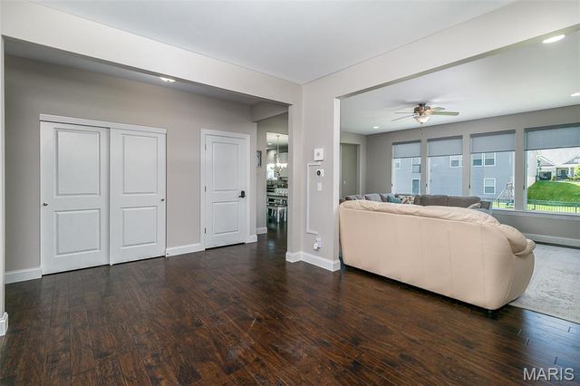 214 Carlton Point Drive, Wentzville, MO 63385