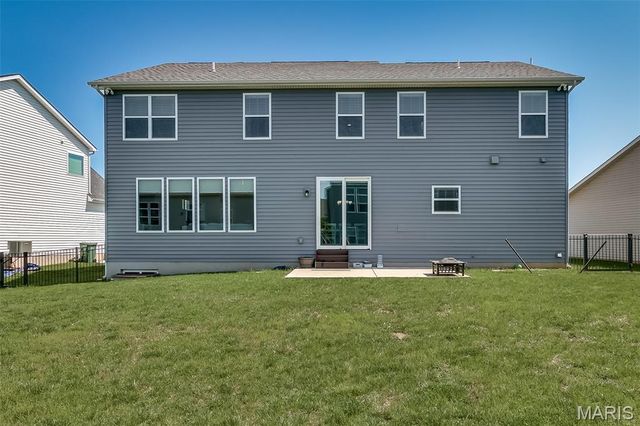 214 Carlton Point Drive, Wentzville, MO 63385