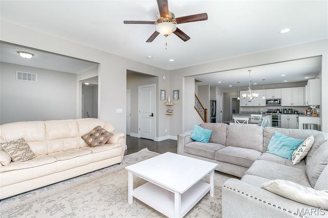 214 Carlton Point Drive, Wentzville, MO 63385