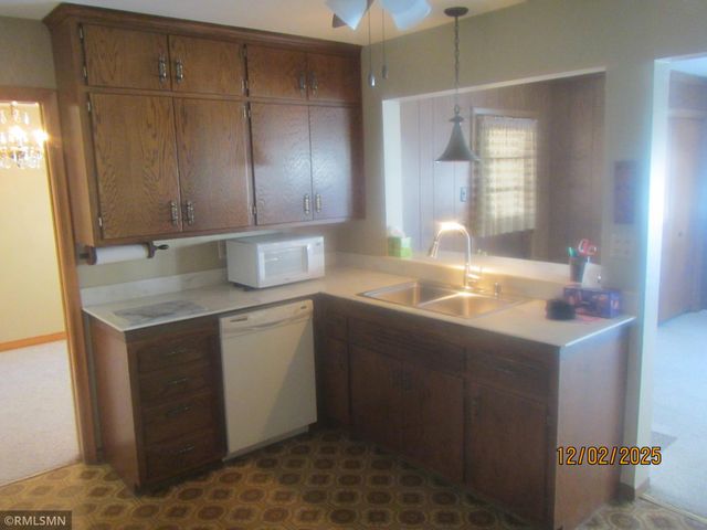 2061 Arlington Avenue E, Saint Paul, MN 55119