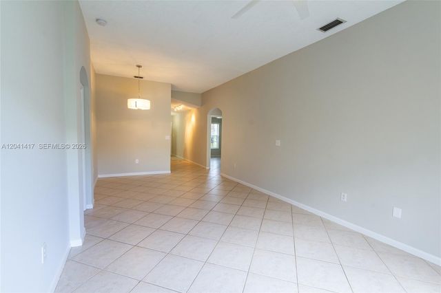 11811 SW 8th St, Pembroke Pines, FL 33025