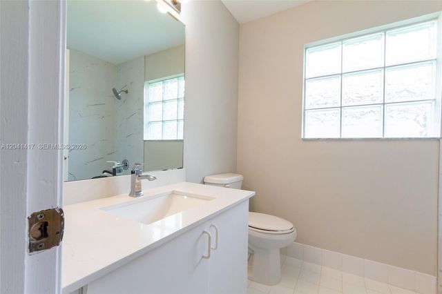11811 SW 8th St, Pembroke Pines, FL 33025