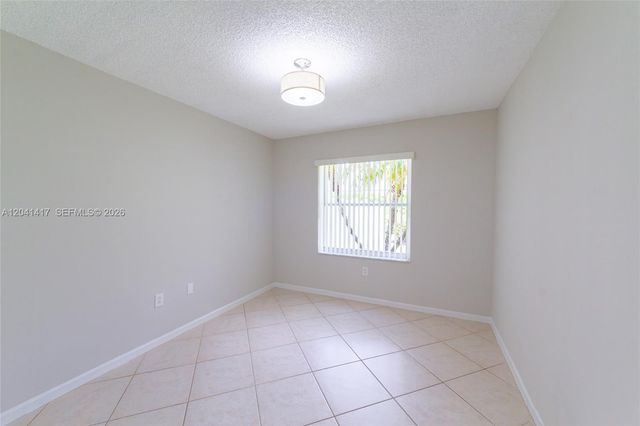11811 SW 8th St, Pembroke Pines, FL 33025
